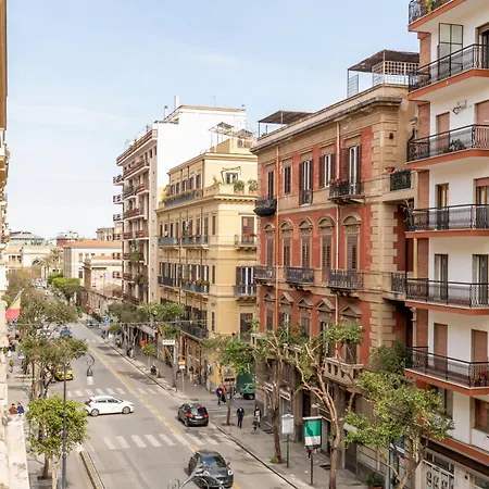 A Casa Di Amici Hostel Palermo Exterior photo