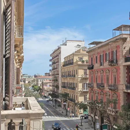 A Casa Di Amici Hostel Palermo Exterior photo