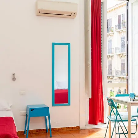A Casa Di Amici Hostel Palermo Exterior photo
